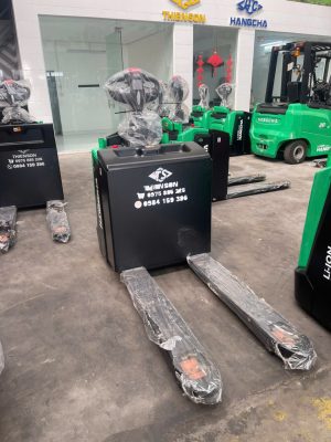 Phía trước Xe nâng tay điện lithium 3 tấn bệ đứng